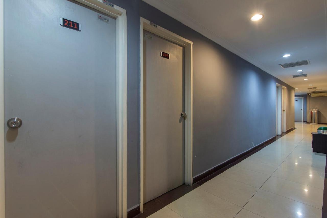 Oyo 761 City Hotel Куала-Лумпур Екстер'єр фото